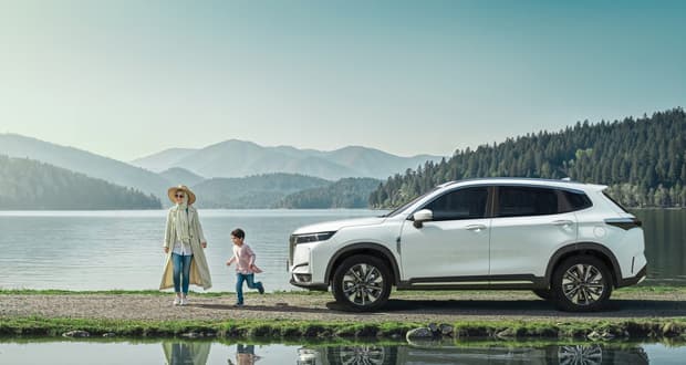 ایکس 77 به‌عنوان بزرگترین شاسی بلند خانوادگی ام وی ام در راه بازار ایران